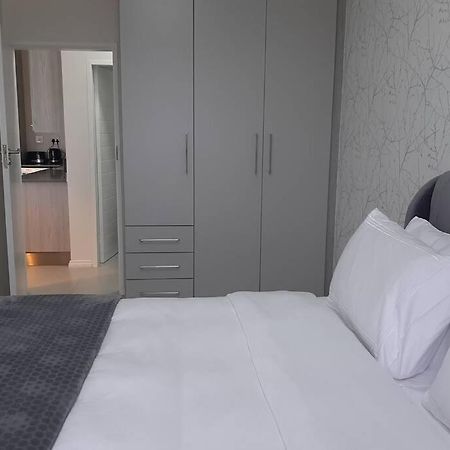 Mikeys Place On New: 2Bed2Bath No.1 With Free Wifinetflix Midrand Buitenkant foto